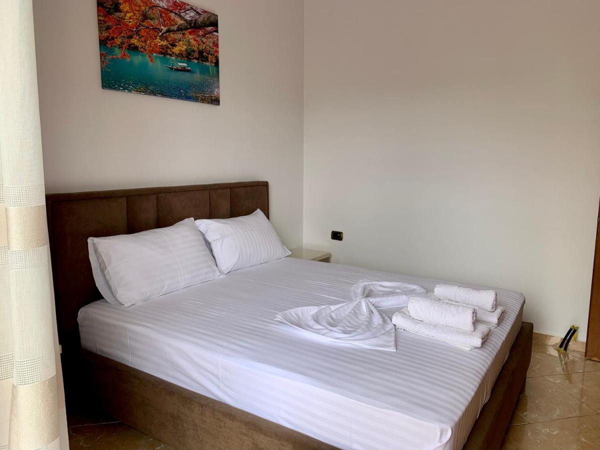 Bardhi Apts Sarandë Eksteriør billede