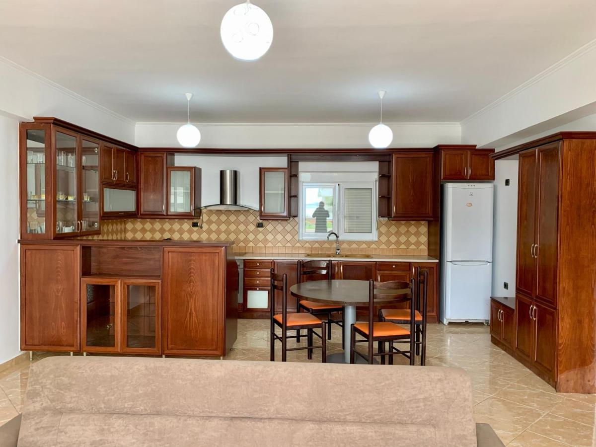 Bardhi Apts Sarandë Eksteriør billede