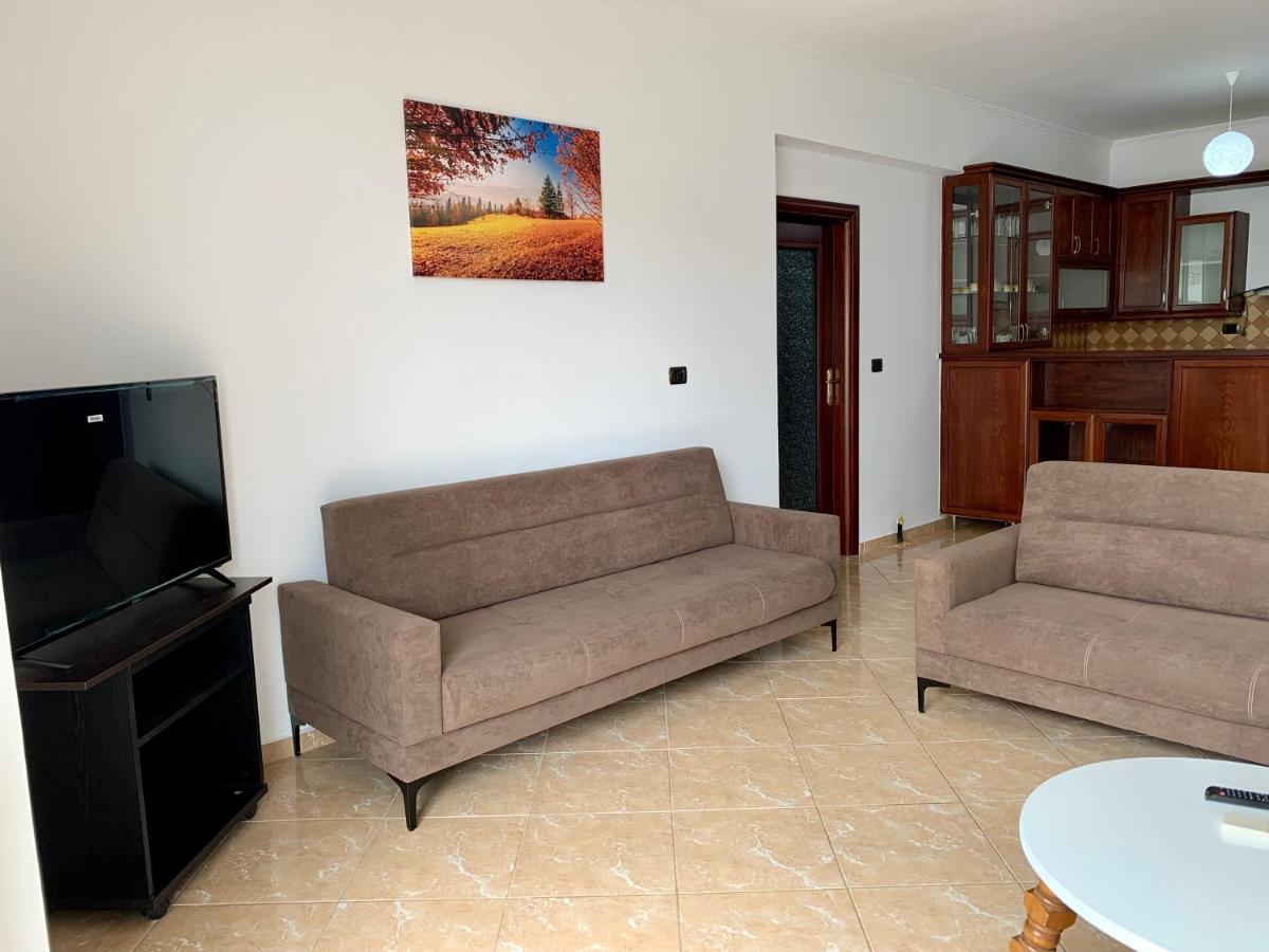 Bardhi Apts Sarandë Eksteriør billede
