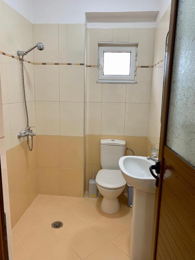 Bardhi Apts Sarandë Eksteriør billede